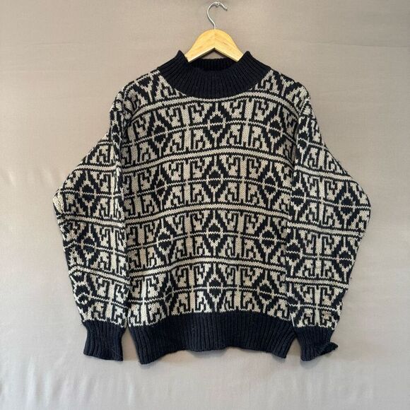 Sportific Men’s Monogram Graphic Sweater Size Medium 100% Wool Vintage - Picture 1 of 8